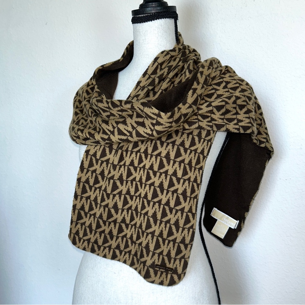 Michael Kors MK Logo Scarf Brown Tan Reversible Knit Winter Fall Wrap